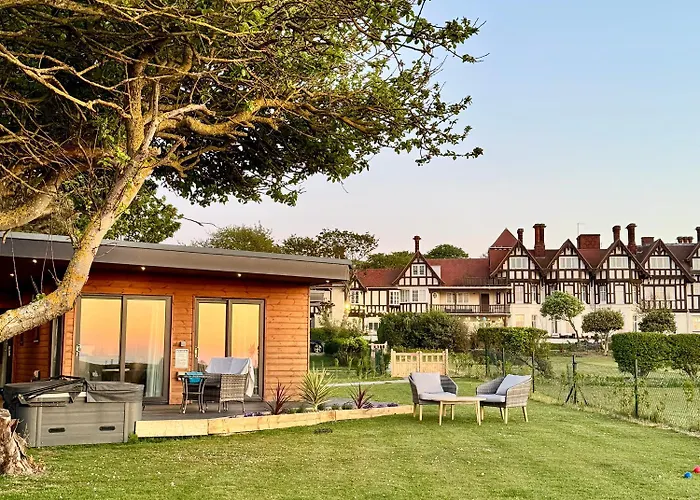 Sea Marge Hotel